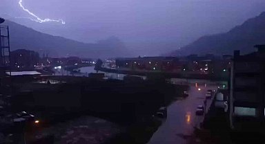 Amasya'da bir eve yıldırım düştü: 1 yaralı