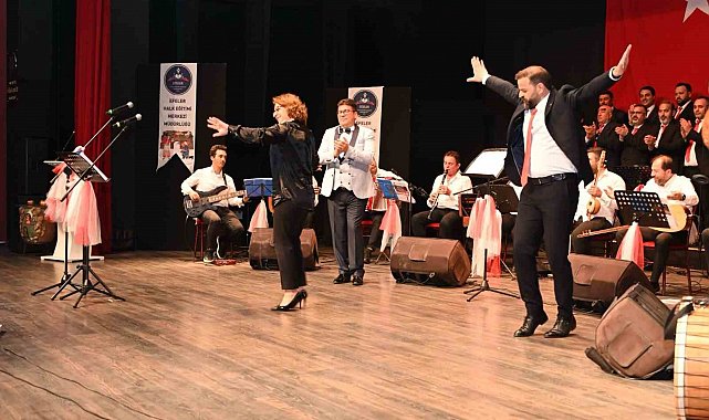 Anadolu türküleri izleyenleri mest etti