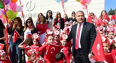 Anadolu Üniversitesi'nde minikler 23 Nisan'ı coşkuyla kutladı