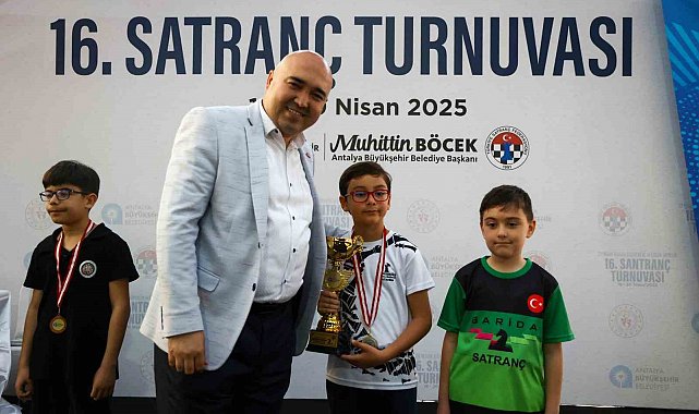 Antalya'da 16. Satranç Turnuvası sona erdi