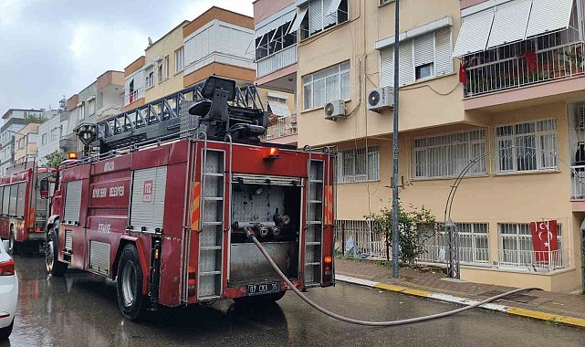 Antalya'da apartmanın kömürlüğündeki yangın korkuttu