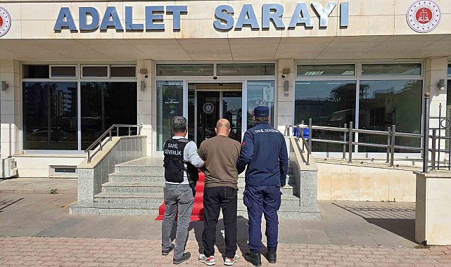 Antalya'da göçmen kaçakçılığı suçundan aranan şahıs yakalandı