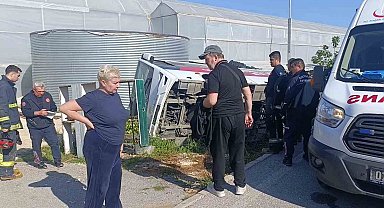 Antalya'da tur midibüsü devrildi, Rus uyruklu 18 turist yaralandı