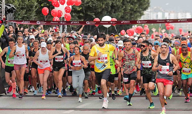 Antalya'nın spor festivali markası Runtalya 20 yaşında