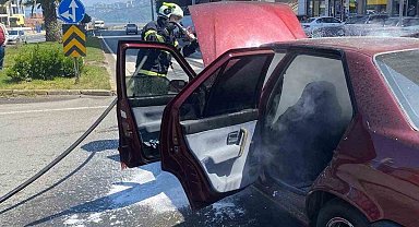 Araç yangını ekipleri harekete geçirdi