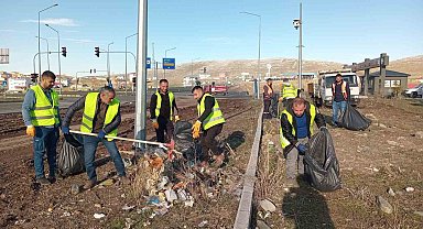 Ardahan Belediye ekipleri temizlik çalışmalarını sürdürüyor
