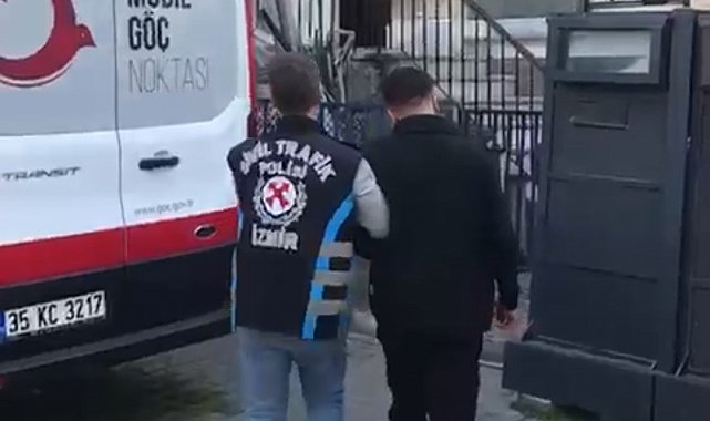 Arkasındaki aracı yumruklamıştı, ehliyetinden oldu