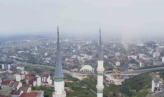 Arnavutköy'de depremde hasar alan cami mühürlendi