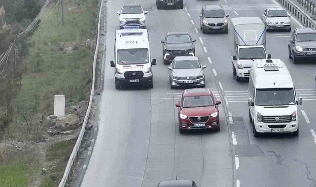 Arnavutköy'de emniyet şeridini ihlal etti, suçu kendinde değil yolda buldu