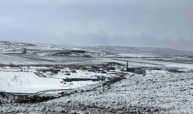 Arpaçay'da 2 mevsim bir arada yaşanıyor