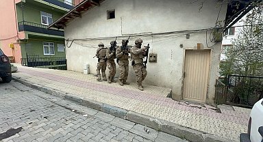 Artvin ve Trabzon´da silah kaçakçılığı operasyonu: 9 gözaltı