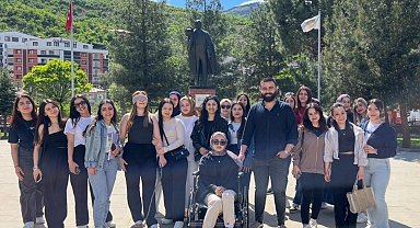 Artvin'de öğrenciler engelli bireylerin yaşamına dokundu