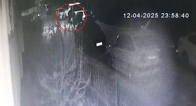 Asansörlerini yaptıkları inşaattan kombi çaldılar