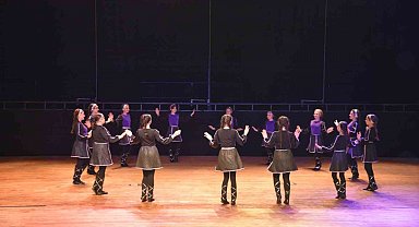 Atakum Belediyesi 23 Nisan coşkusunu kentin dört bir yanına taşıdı