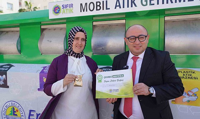 Atıklarla puan topladı, altın kazandı