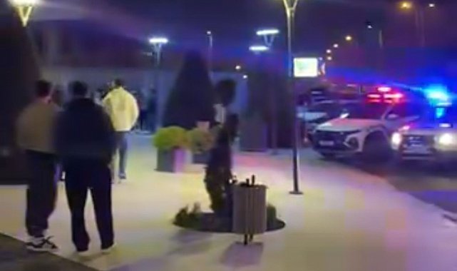 AVM'ye silahla girmek istediler, tartışma çıkarttılar: 4 gözaltı