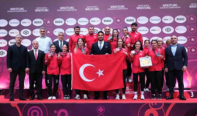 Avrupa Güreş Şampiyonası'nda milli kadın güreşçilerden tarihi başarı