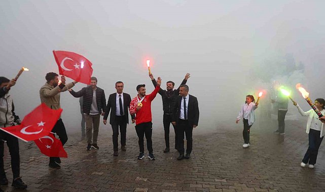 Avrupa şampiyonu Harun Algül, Şırnak'ta coşkuyla karşılandı