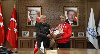 Avrupa şampiyonu milli halterci Yusuf Fehmi Genç, Ordu'da coşkuyla karşılandı