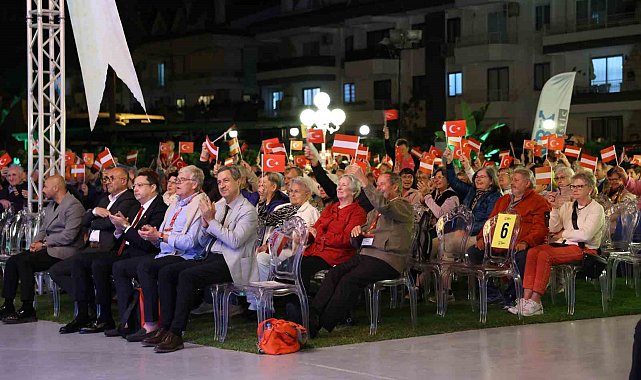 Avusturyalı Turistlere 'Hoş geldiniz' partisi
