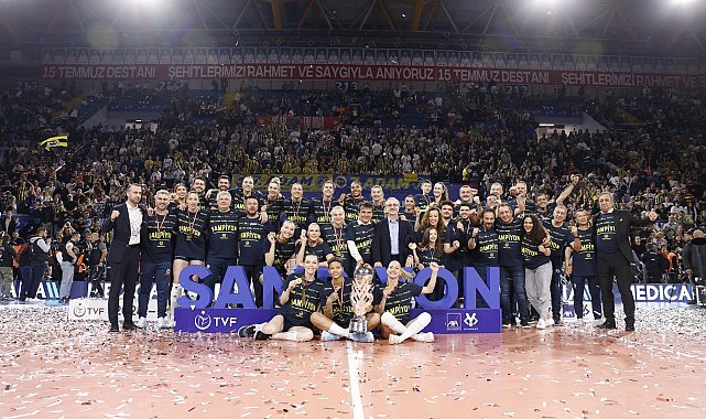 AXA Sigorta Kadınlar Kupa Voley'de kazanan Fenerbahçe