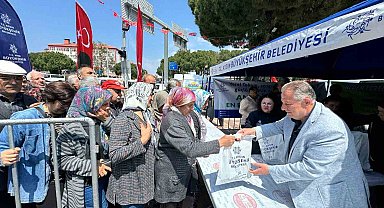 Aydın Büyükşehir Belediyesi, Karacasu'da 20 bin fide dağıttı