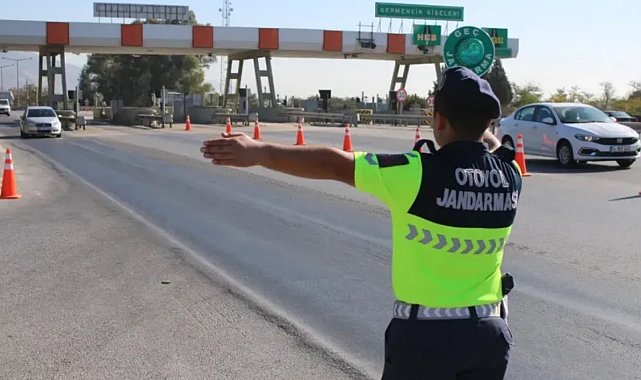 Aydın'da otoyol trafik jandarmasından trafik denetimi