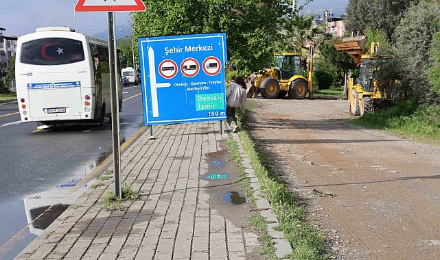 Aydın'da yayaları çileden çıkaran trafik levhası