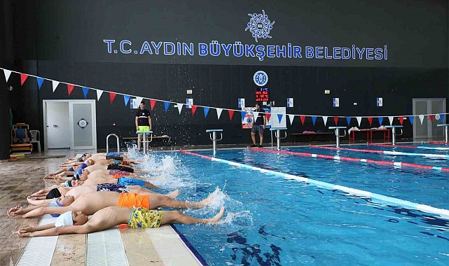 Aydınlı çocuklar, Büyükşehir'in kurslarıyla kültür ve sporla buluşuyor