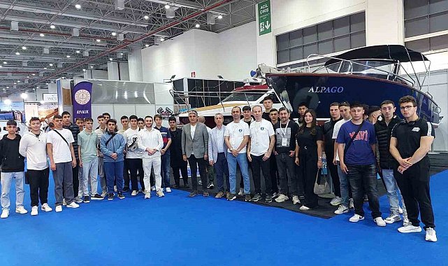 Ayvalık Denizcilik Lisesi Mast İzmir Boatshow Fuarı'nda