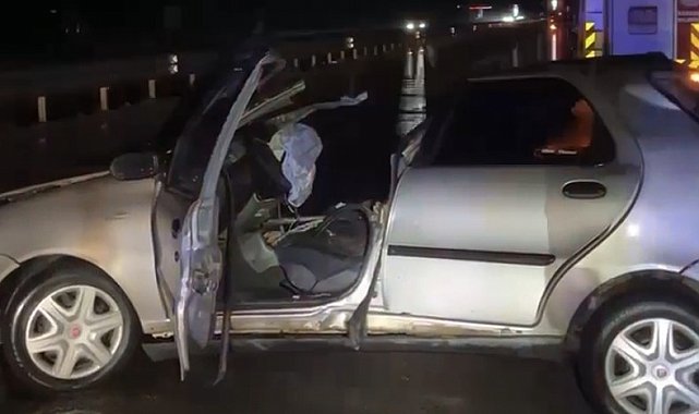 Babaeski'de trafik kazası: Otomobilde sıkışan yaralıyı itfaiye kurtardı