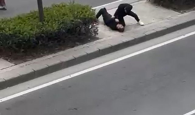 Babasını tek yumrukla bayılttı