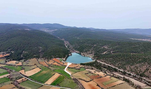 Baharın renkleriyle ayrı bir güzelliğe bürünen Kastamonu mest ediyor