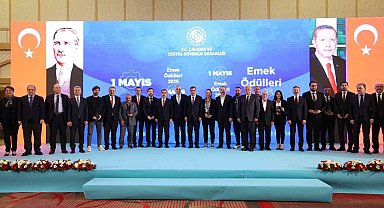 Bakan Işıkhan: "Hayata geçirmiş olduğumuz her politikanın arkasında geleceğimizi aydınlatan işçilerimiz var"