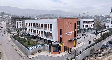 Bakan Kurum: "Afetlere dirençli, çocuklarımız için güvenli bir okul inşa ettik"