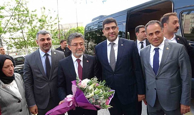 Bakan Yumaklı, Mardin'de çeşitli ziyaretlerde bulundu