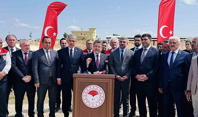Bakan Yumaklı, Mardin'de tuz çalısı tesisini ziyaret etti