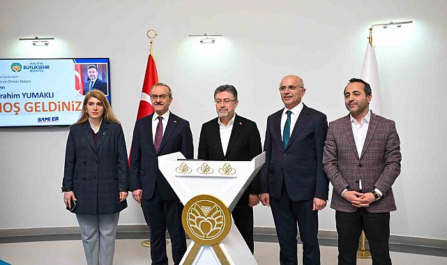 Bakan Yumaklı'dan Malatya Büyükşehir Belediyesi'ne ziyaret