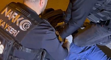 Bal tenekeleri içerisinde 10 kilo sıvı uyuşturucu ele geçirildi