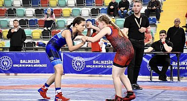 Balıkesir'de çocuklar 23 Nisan'ı spor ile kutlandı