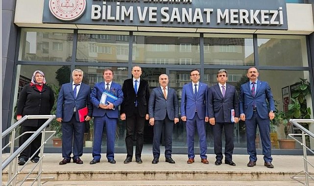 Balıkesir'de eğitim yatırımları ve planlamalar masaya yatırıldı