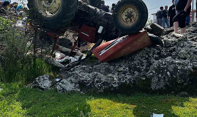 Balıkesir'de traktör ters döndü: 4 yaralı