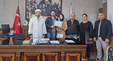 Bandırma'da Rus Vatandaşı Erina, müslüman oldu