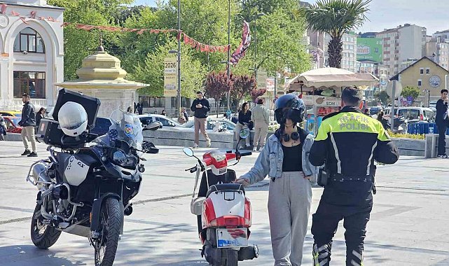 Bandırma'da trafiğe kapalı alanlarda motosiklet sorunu büyüyor