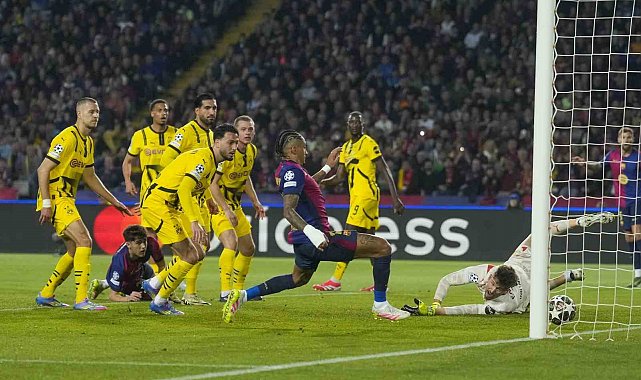Barcelona yarı final kapısını araladı