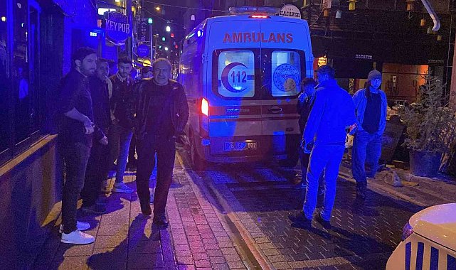 Barlar Sokağı'nda bıçaklı kavga: 1 yaralı