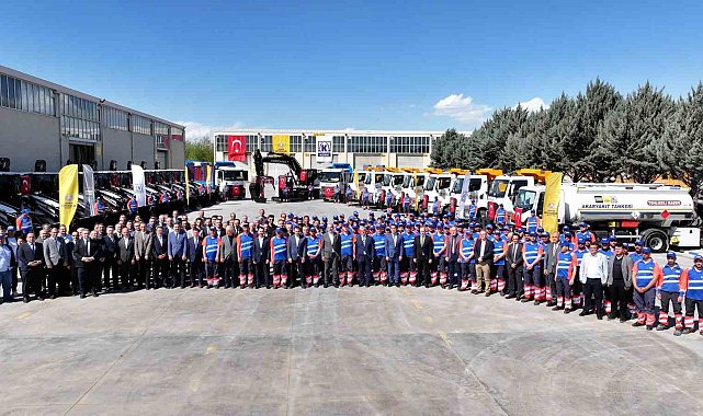 Başkan Altay: "100 milyon lira bedelle KOSKİ'ye 24 yeni iş makinesi daha kazandırdık"