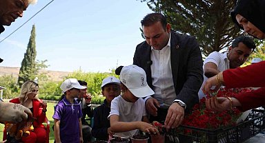 Başkan Bilecen, serada çocukları ağırladı
