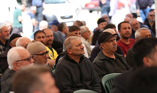 Başkan Çolakbayrakdar: Her zaman olduğu gibi vatandaşlarımızla iç içeyiz"