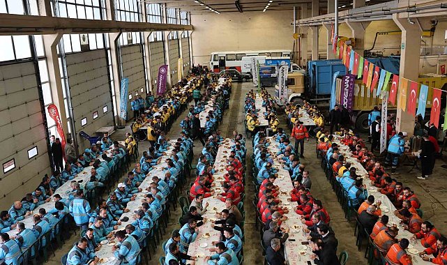 Başkan Çolakbayrakdar: "Gece-gündüz demeden daha güzel hizmet için çalışıyoruz"